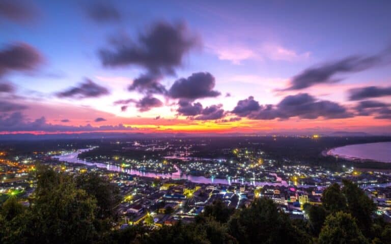 La città di Chumphon nell'omonimo distretto, Thailandia