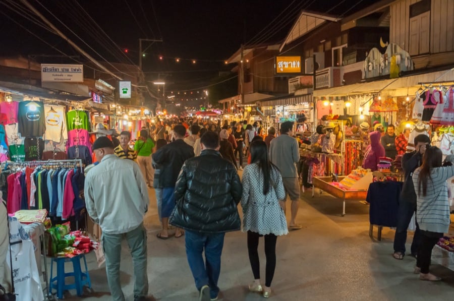 Night Marketi di Mae Hong Son, Thailandia