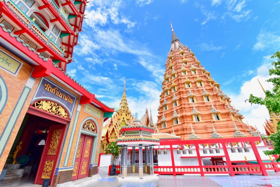 Il tempio Wat Tham Khao Noi, Kanchanaburi